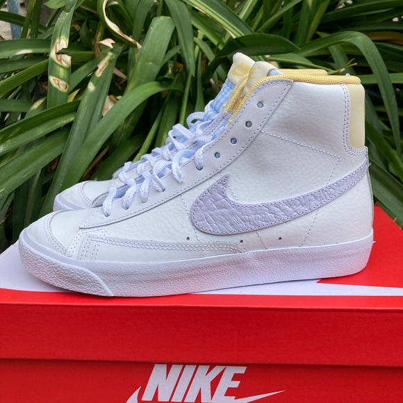 Nike Blazer Mid ‘77 - Picture 3 of 5